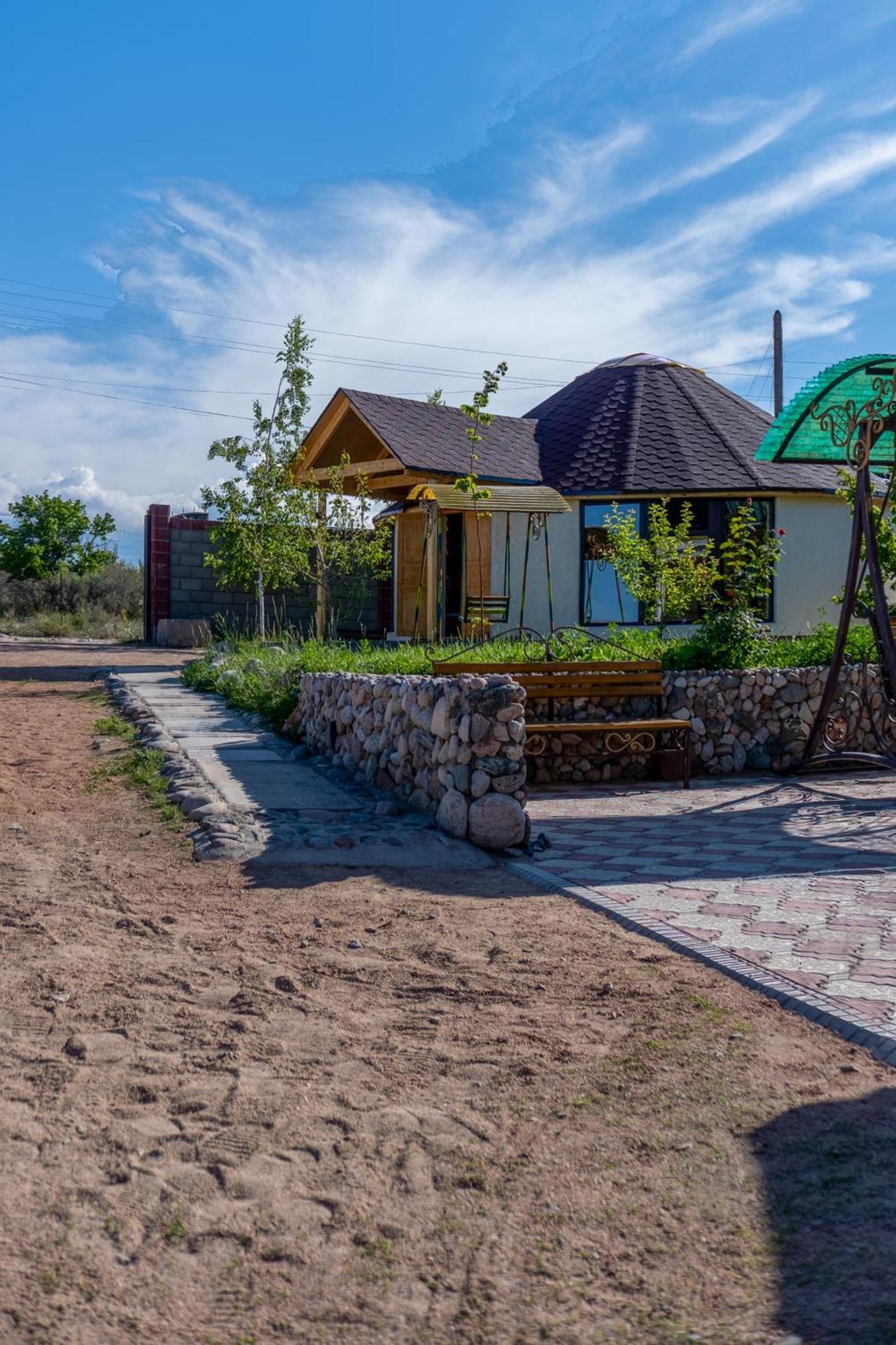 Svetlana Guest House Bokonbayevo Екстериор снимка