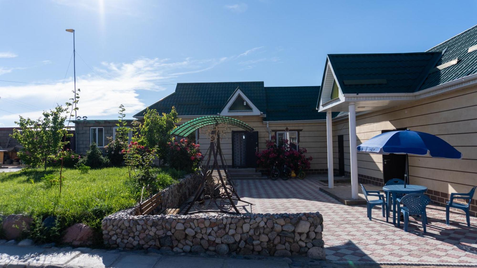 Svetlana Guest House Bokonbayevo Екстериор снимка