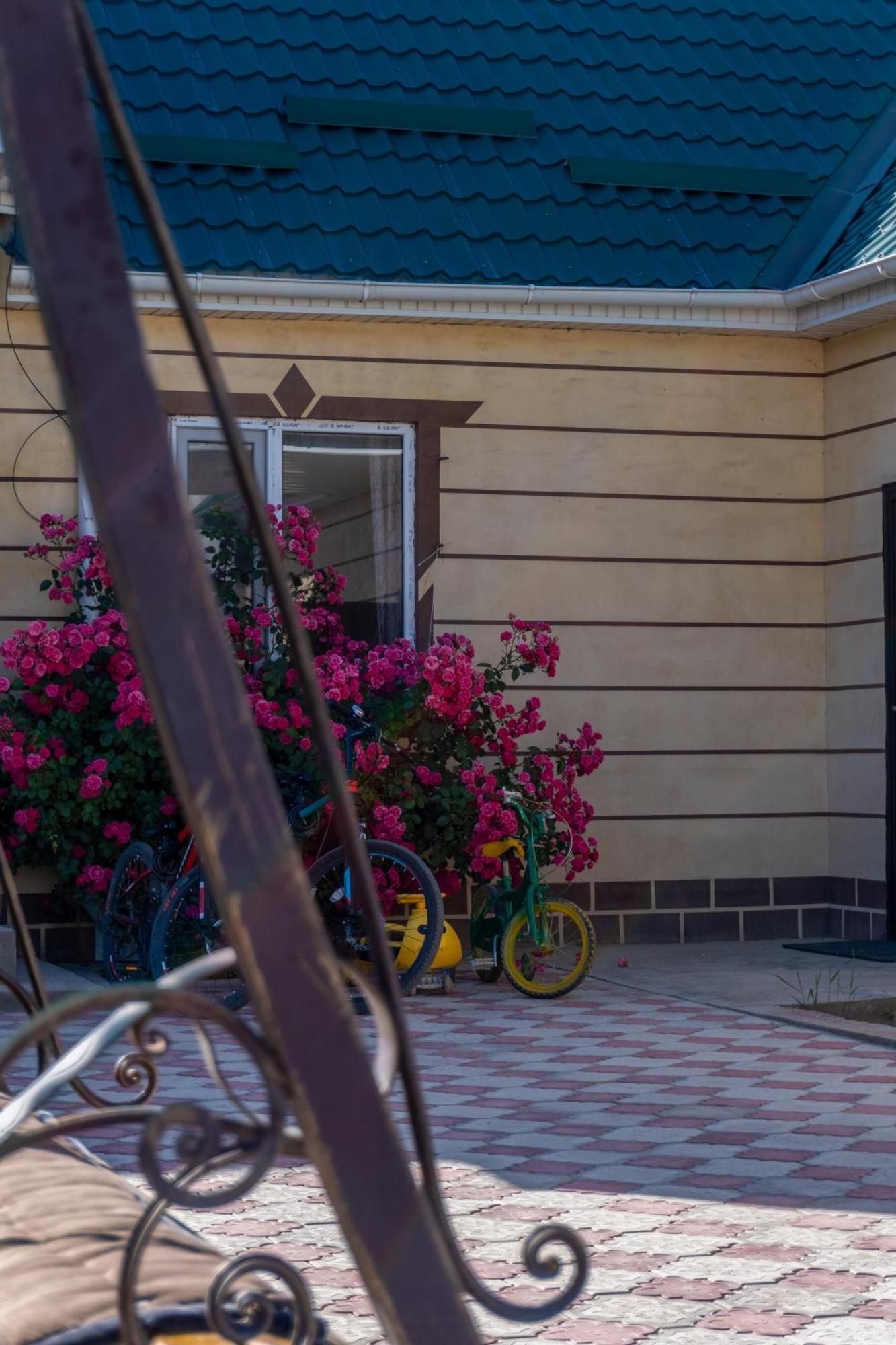 Svetlana Guest House Bokonbayevo Екстериор снимка